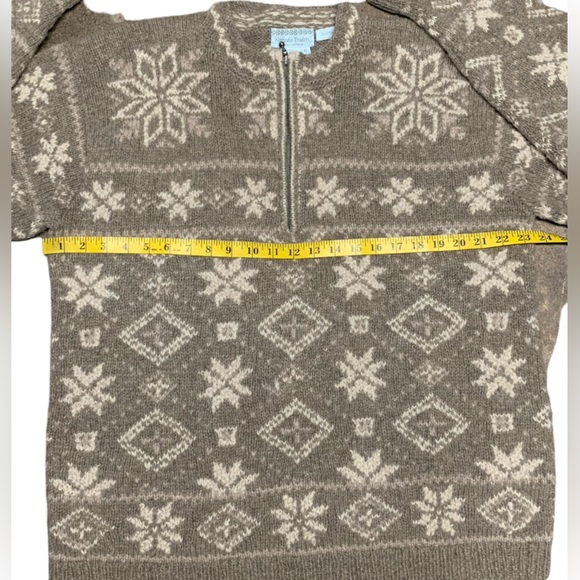 Nomadic Traders, Hand knit Wool Sweater - Picture 6 of 8